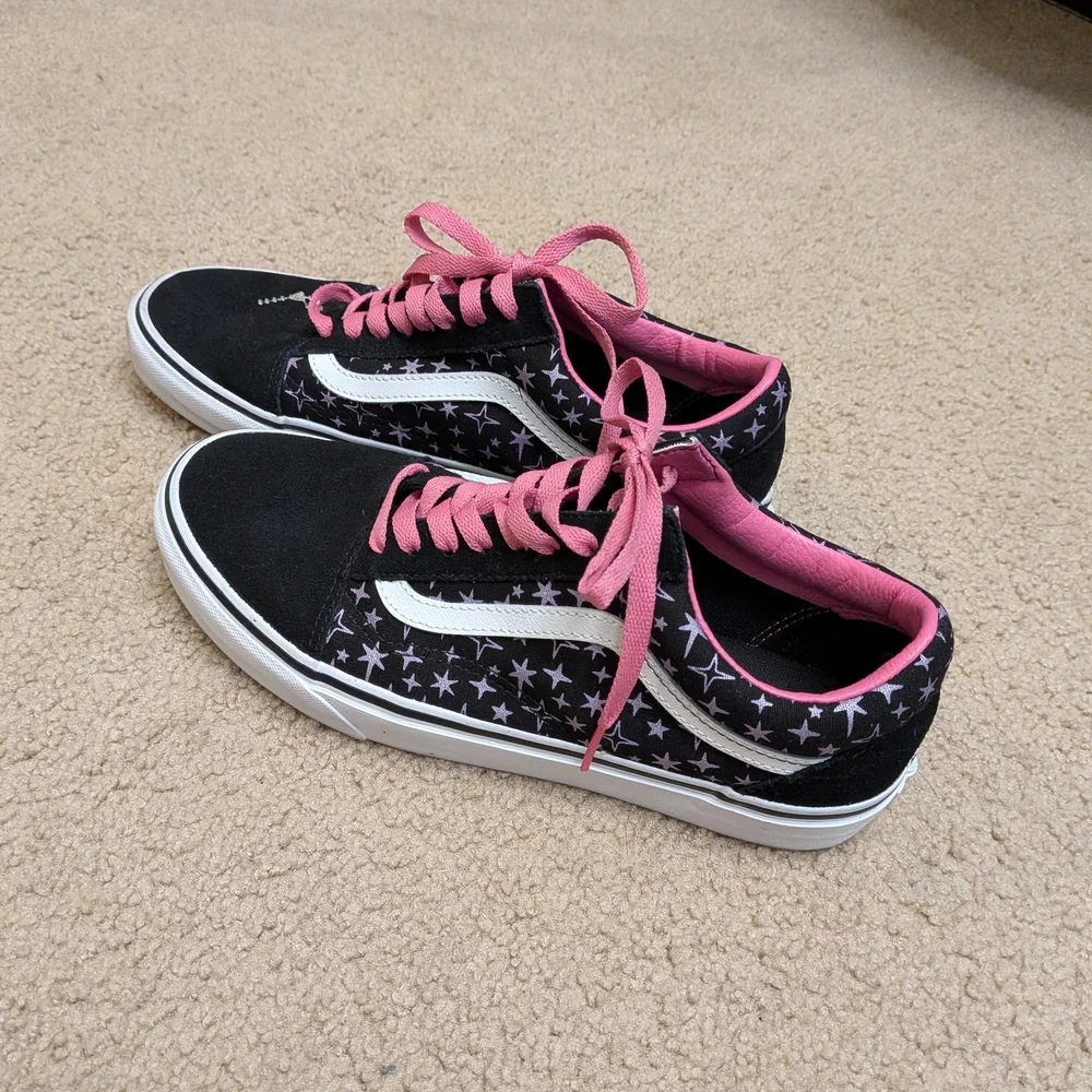 Vans Size 10 Stylish Black and Pink Women's Sneakers - Picture 3 of 5